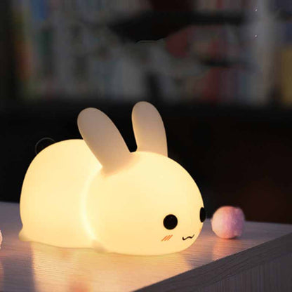 Veilleuse LED lapin en silicone – lampe cartoon à intensité réglable, rechargeable USB.