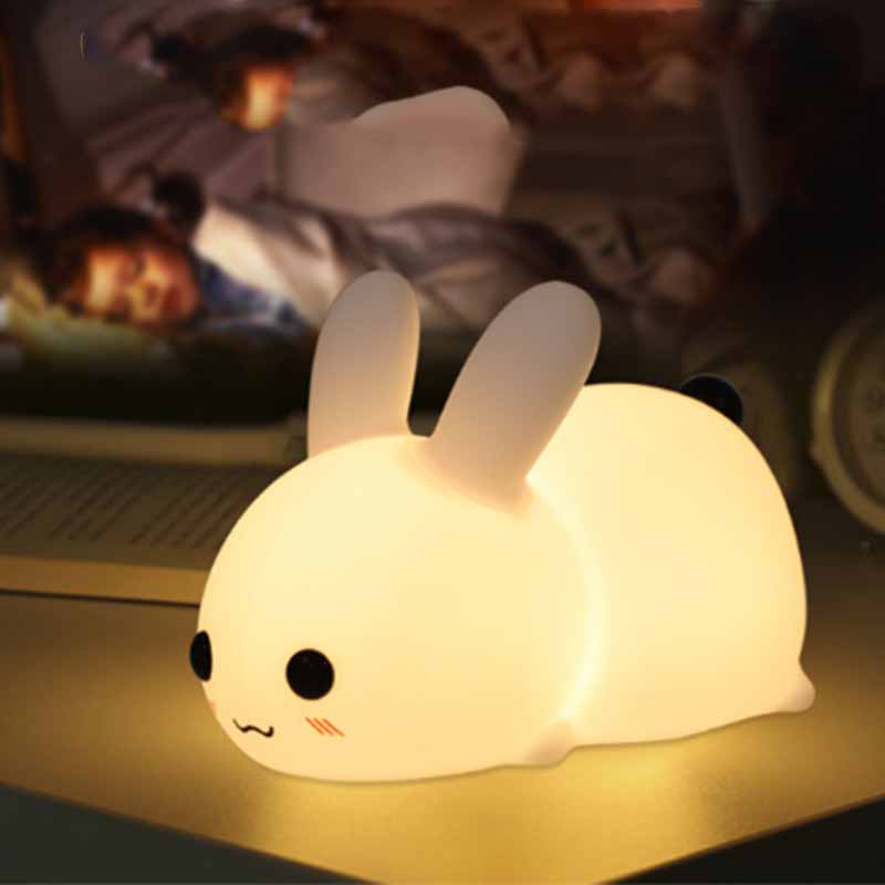 Veilleuse LED lapin en silicone – lampe cartoon à intensité réglable, rechargeable USB.